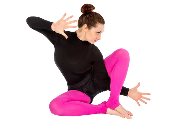 Mädchen auf weißem Hintergrund in Tanzpose — Stockfoto