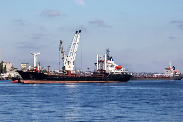 Image Large Dry Cargo Ship Roadstead Dnieper Rive — Stok fotoğraf