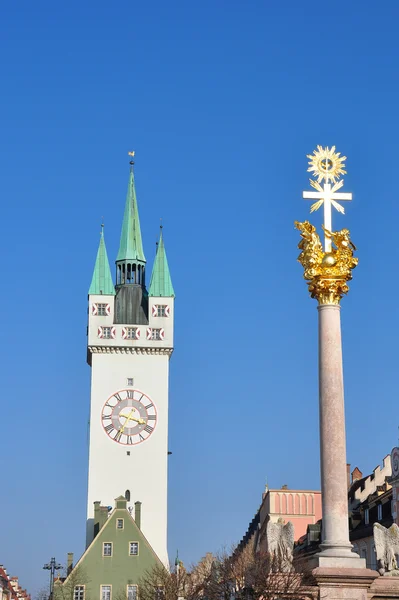 Toren en trinity kolom in straubing, Beieren — Stockfoto