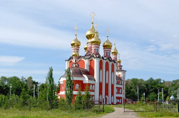 Tempel nieuwe martelaren en belijders Russisch, cheboksary. — Stockfoto