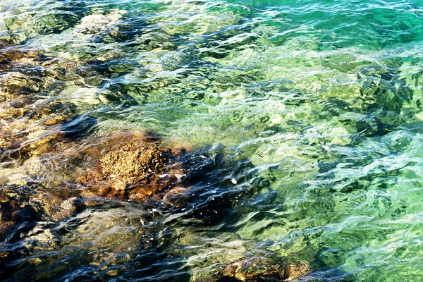 Mar Egeu água azul-turquesa — Fotografia de Stock