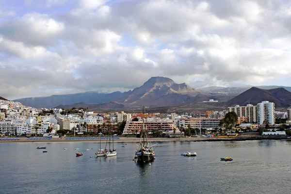 Apartamentos modernos em Los Cristianos — Fotografia de Stock