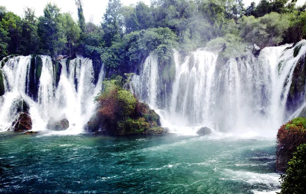 Famosas cachoeiras Kravica na Bósnia e Herzegovina — Fotografia de Stock