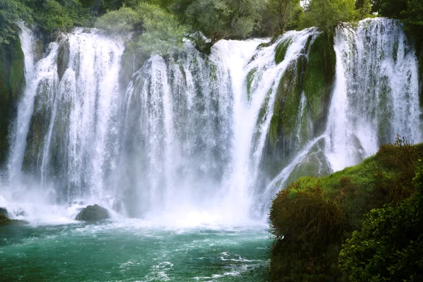 Famosas cachoeiras Kravica na Bósnia e Herzegovina — Fotografia de Stock