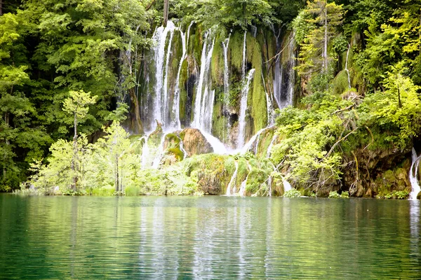 Mini waterfalls on Plitvice laiks — 스톡 사진