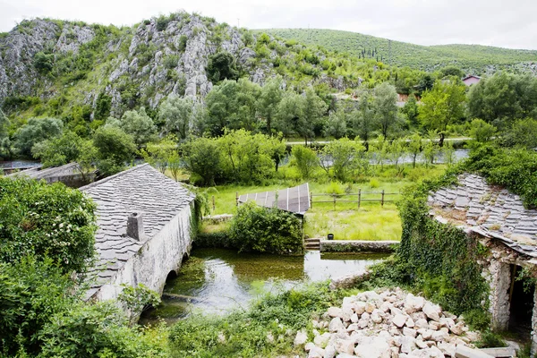Antiguo molino en el río Buna, Blagaj — Foto de Stock