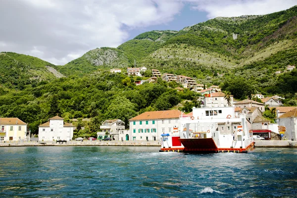 Panorámás kilátás nyílik a Boka Kotorska-öböl — Stock Fotó