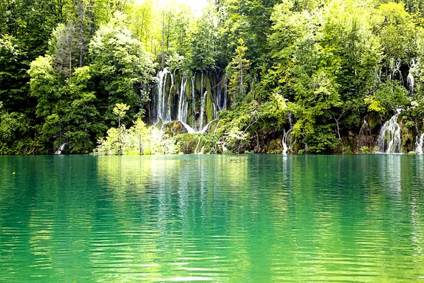 Mini waterfalls on Plitvice laiks — Stock Photo, Image