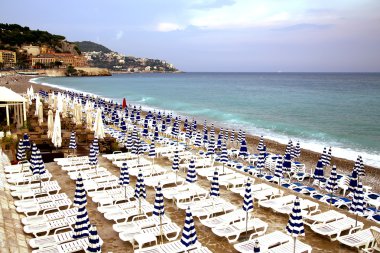 İngilizce setin yakınındaki plajda popüler hedef