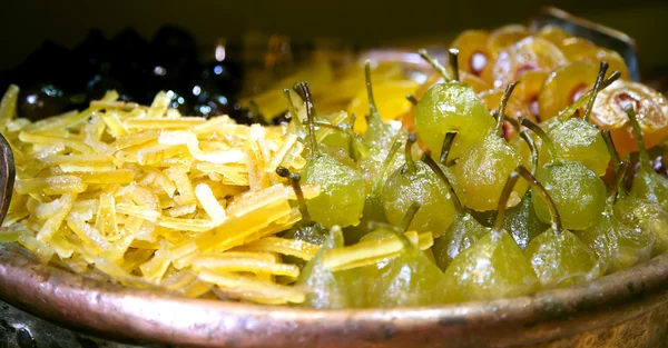 Frutas cristalizadas de luxo estão nas pastelarias — Fotografia de Stock
