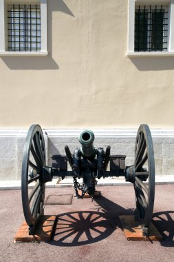 monaco Sarayı, eski savaş topu