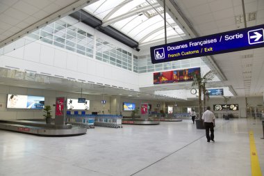 İç modern Uluslararası Havaalanı