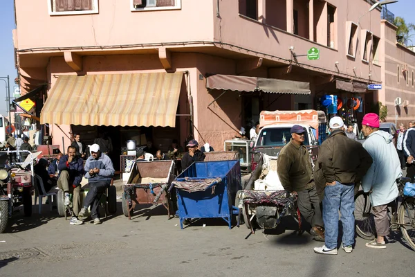 Nas ruas estreitas da antiga Medina em Marrakech — Fotografia de Stock