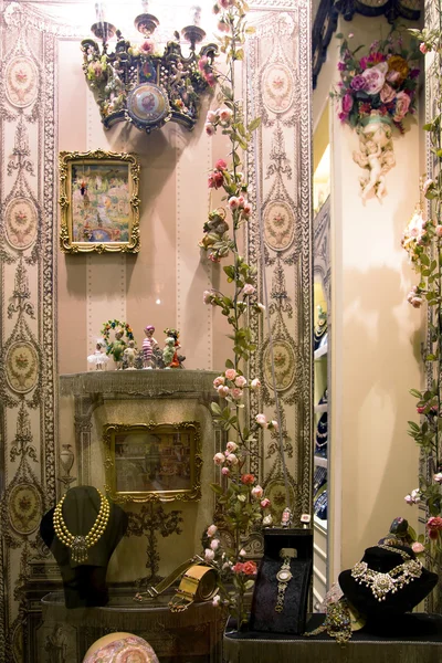 Interior da loja Michal Negrin em Nice Imagem De Stock