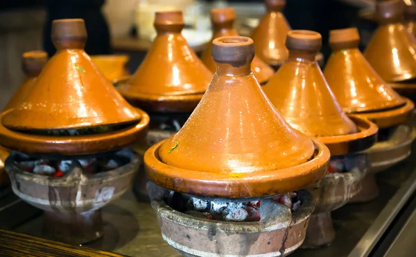 Marockanska keramiska tajines — Stockfoto