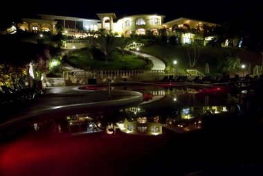 Hotel Occidental Grang Papagayo gece aydınlatmalı