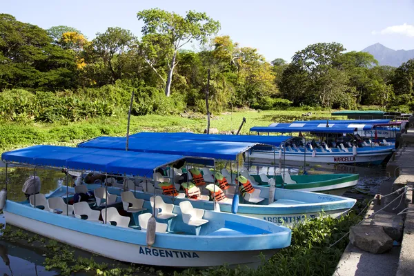 Maravilhosa paisagem da costa do lago Nicarágua — Fotografia de Stock