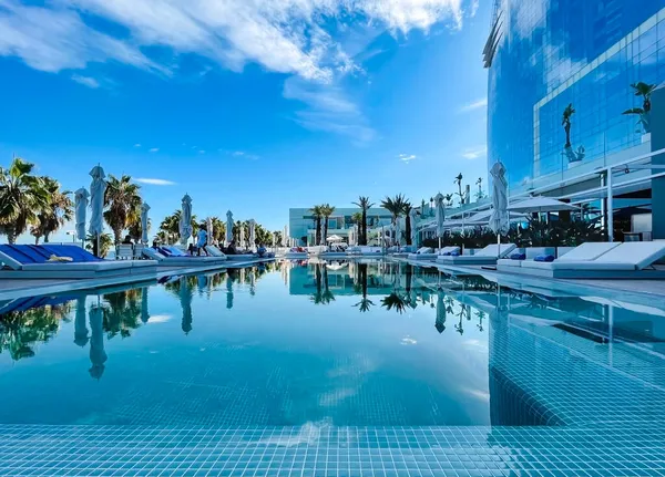 Spain Barcelona September 2021 Recreation Area Swimming Pool Territory Hotel — Stock Photo, Image