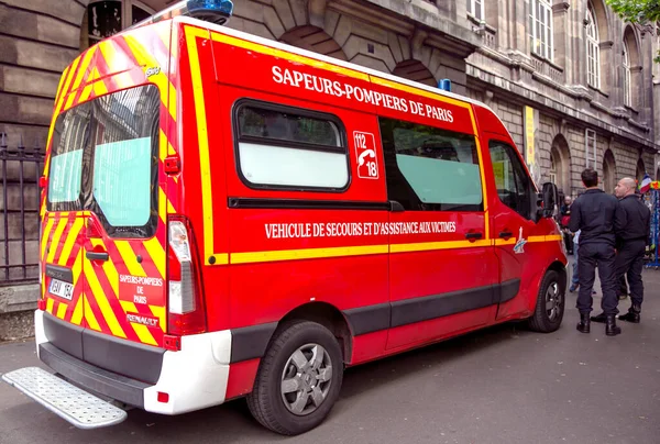 Francia París Mayo 2015 Vista Camión Bomberos Francés Calle Durante — Foto de Stock