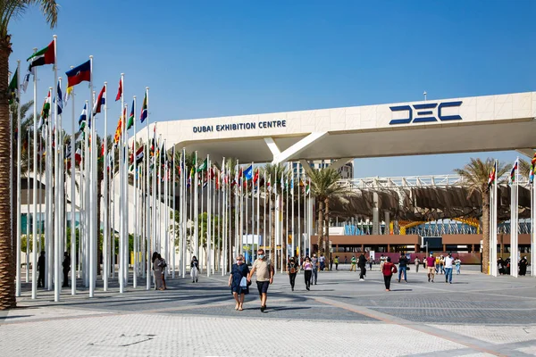Eae Dubai November 2021 Nemzeti Zászlókkal Résztvevők Főbejáratához Expo 2020 — Stock Fotó