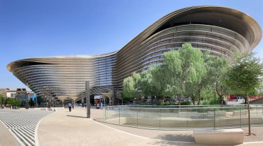 BAE, DUBAI, NOVEMBER, 2021: The Mobility Pavilion veya Alif Pavilion 'un 2020 Dubai BAE Fuarındaki panoramik görüntüsü 