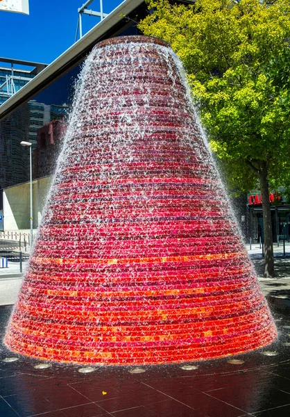 Fountain Stones Form Cone Tower Pyramid Red Orange Color Fountain — Fotografia de Stock
