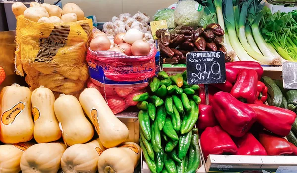 Λεττονια Ριγκα Μάιος 2022 Φρέσκα Λαχανικά Στην Κεντρική Αγορά Τροφίμων — Φωτογραφία Αρχείου
