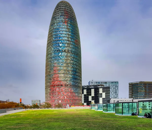 Španělsko Barcelona March 2022 Pohled Torre Agbar Barceloně Španělsko Obchodů — Stock fotografie