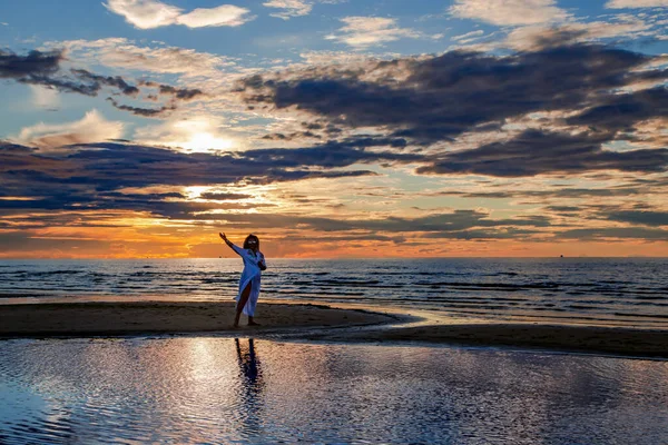 Woman Curly Long Hair Stands Shores Baltic Sea Sunset Jurmala — Stock Photo, Image