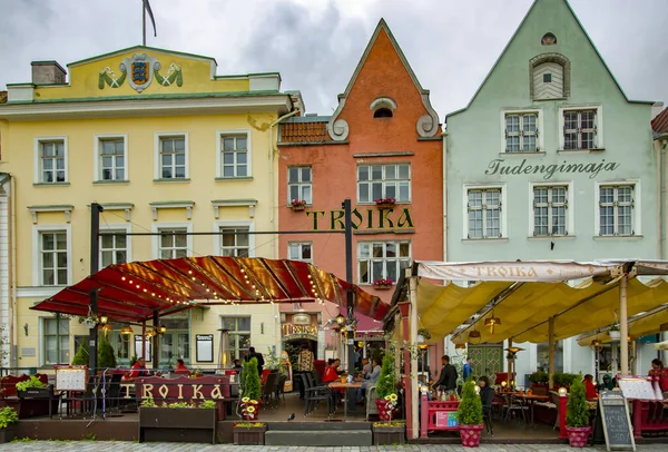 Estonia Tallinn June 2021 People Cafes Restaurants Tourist Street Houses — Foto Stock