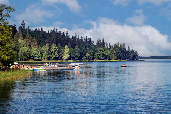 Latvia Aluksne June 2022 People Swim Sunbathe Aluksne Lake Aluksne湖是拉脱维亚第十一大湖泊 — 图库照片