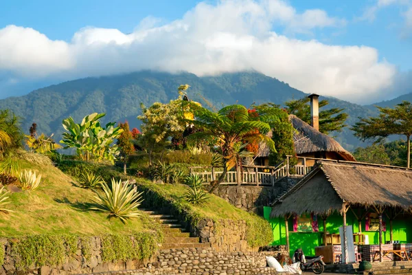 Small Village Sunrise Jatiluwih Rice Terraces Background Spellbinding Mount Batukaru — Foto Stock