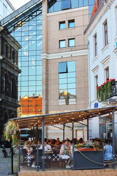 Latvia Riga August 2022 People Dine Open Veranda Cafes Street — Stok fotoğraf