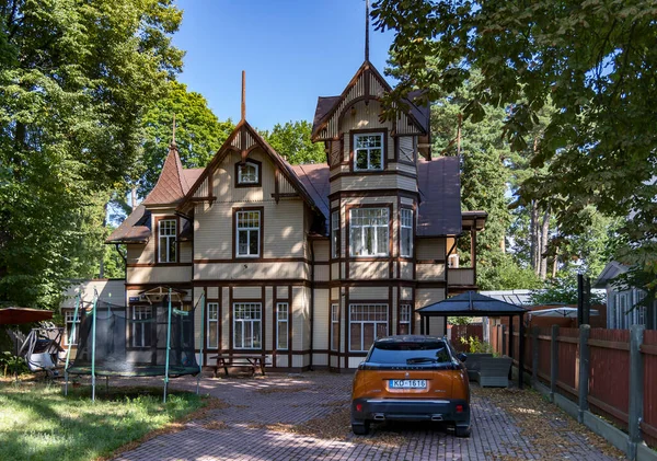 Latvia Jurmala Agosto 2022 Vista Exterior Antiga Casa Madeira Renovação — Fotografia de Stock