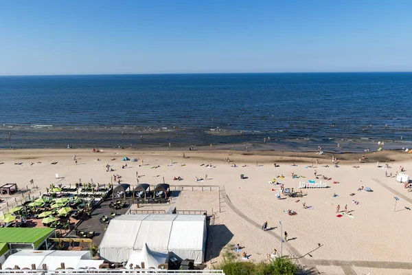 Latvia Jurmala August 2022 People Enjoying Relaxing Baltic Sea Beach — Stock Photo, Image