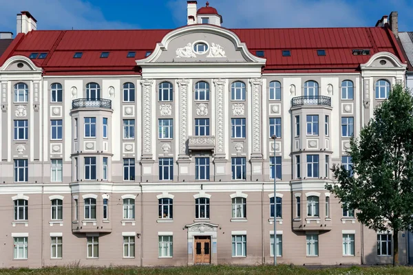 Riga Art Nouveau Jugendstil Beautiful House Weathercock Turret Balconies Stucco — Stock Photo, Image