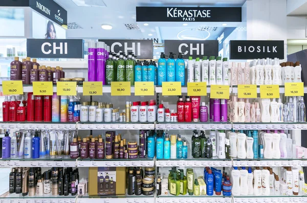 Latvia Riga Agosto 2022 Prateleiras Com Chi Professional Hair Care — Fotografia de Stock