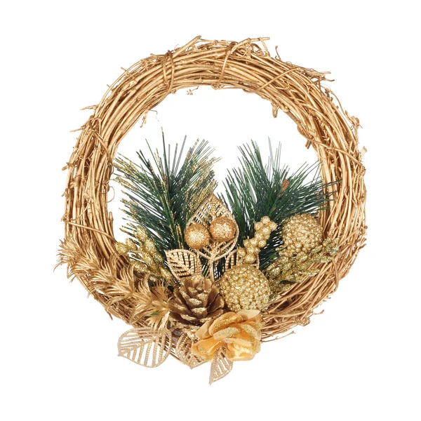 白い isol の針葉樹の枝とゴールデン クリスマスの花輪 — ストック写真