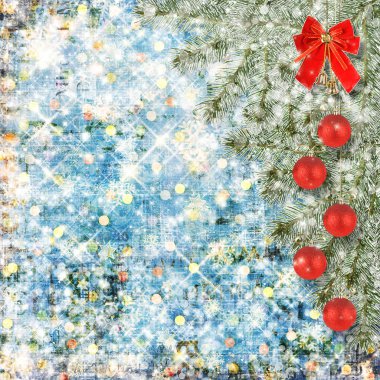 Noel topları ve kırmızı yay ile çan arka plan karlı köknar b