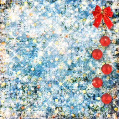 Noel topları ve soyut karlı backgro üzerinde çan ile kırmızı yay