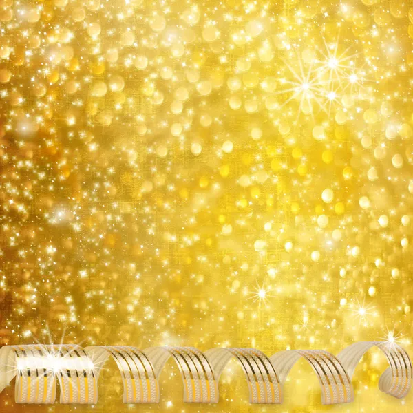 Fita horizontal de papel dourado em fundo nevado abstrato — Fotografia de Stock