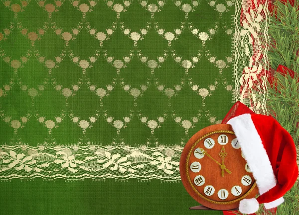 Cappello Babbo Natale, orologio e albero di Natale con cornice — Foto Stock