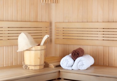 kova su ile dinlenmek için Geleneksel Ahşap sauna ve