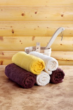 kova su ile dinlenmek için Geleneksel Ahşap sauna