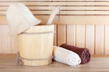 Ahşap sauna kovası ile