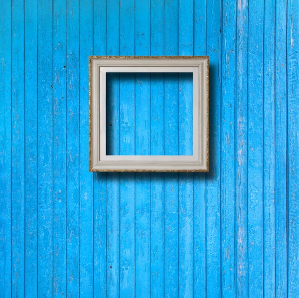 Marco vintage en pared de madera azul — Foto de Stock