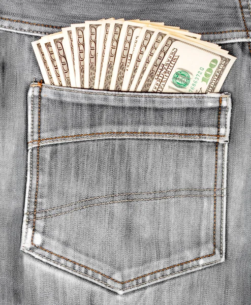 Sto dolarové bankovky, lepení v zadní kapse džínové blac — Stock fotografie