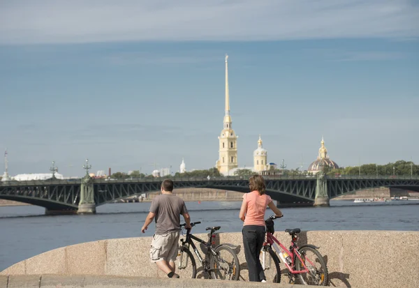 Bicycliste à Sankt Petersburg — Photo