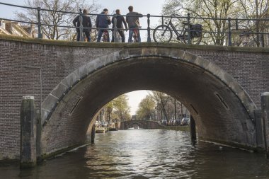 Tünel yansımaları amsterdam Hollanda