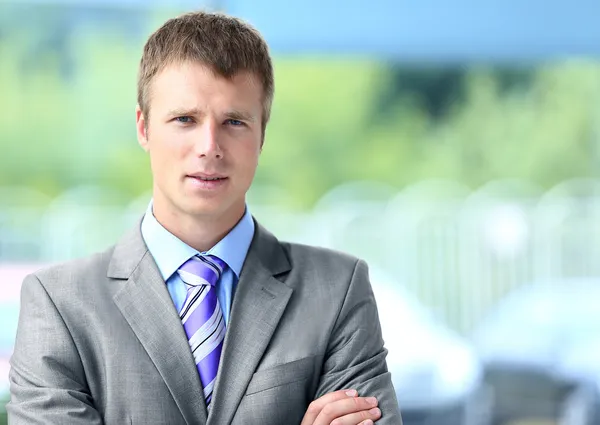 Geschäftsmann in seinem Büro — Stockfoto